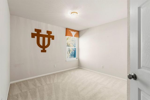 1156 Woodlands DR, Kyle, TX 78640