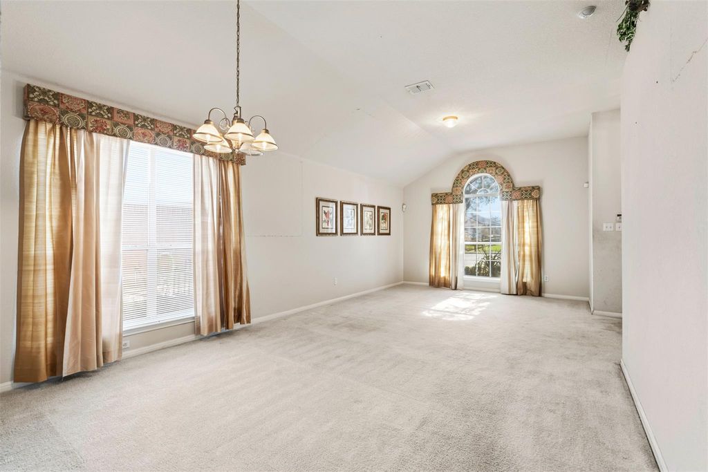 1156 Woodlands DR, Kyle, TX 78640