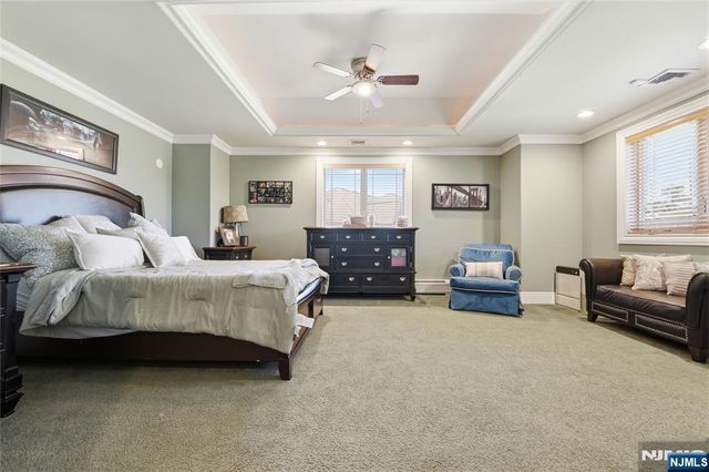 305 Blauvelt Court, Paramus, NJ 07652