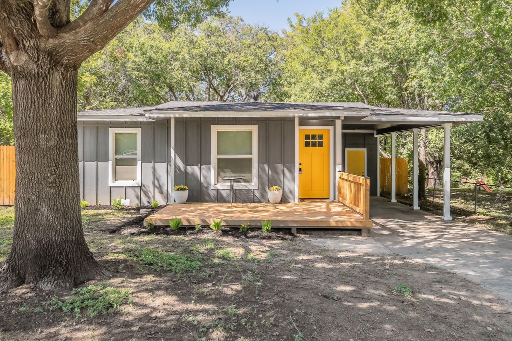 1228 S Brazos Street, Weatherford, TX 76086 — photo 3