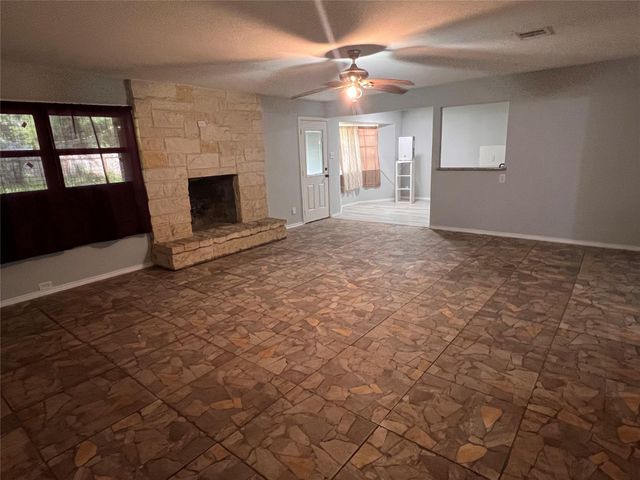 803 Glen Hollow Drive, Conroe, TX 77385