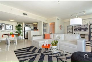 1871 NW S River Dr 1006, Miami, FL 33125