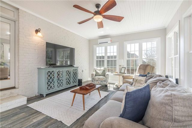 1030 Wild Dogwood Lane, Winston-salem, NC 27106