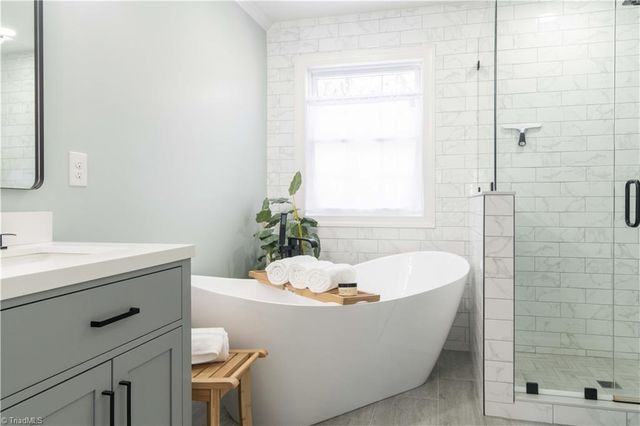 1030 Wild Dogwood Lane, Winston-salem, NC 27106