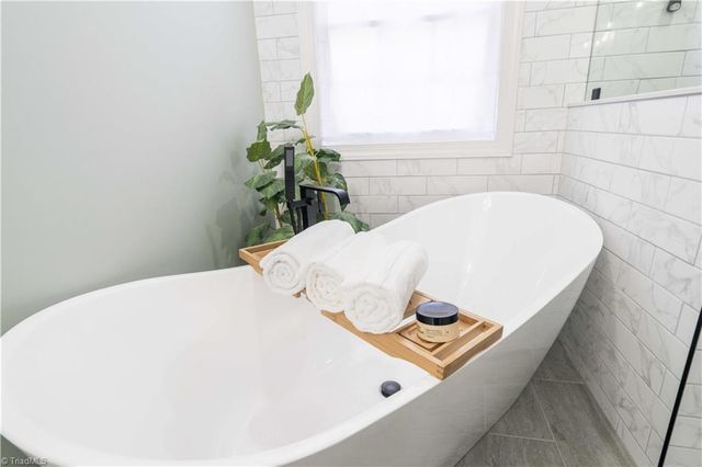 1030 Wild Dogwood Lane, Winston-salem, NC 27106