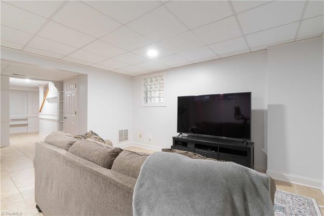 1030 Wild Dogwood Lane, Winston-salem, NC 27106