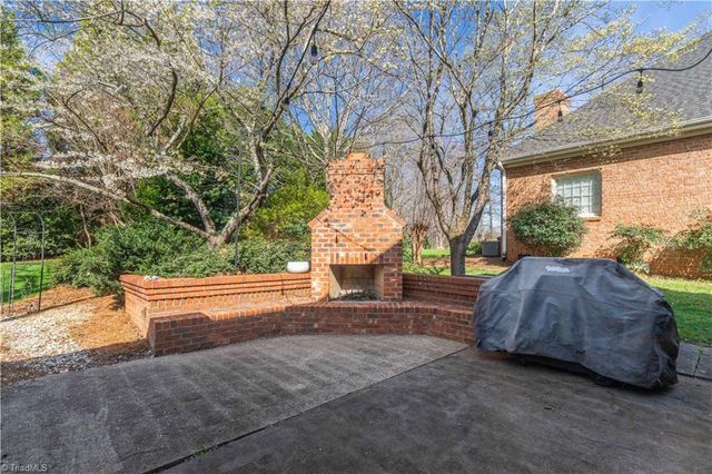 1030 Wild Dogwood Lane, Winston-salem, NC 27106