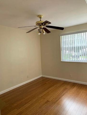 9609 NW 8th Circle, Plantation, FL 33324