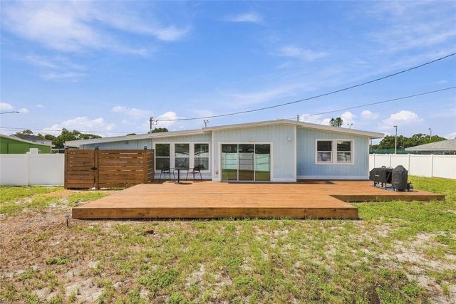 2110 ALCAZAR WAY S, St Petersburg, FL 33712