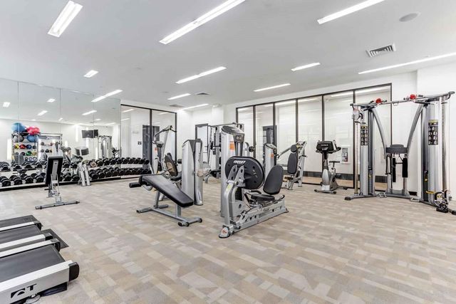 2525 Mccue Road 450, Houston, TX 77056