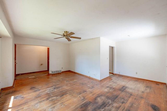 1215 S 91st STREET, West Allis, WI 53214