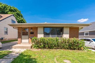 1215 S 91st STREET, West Allis, WI 53214