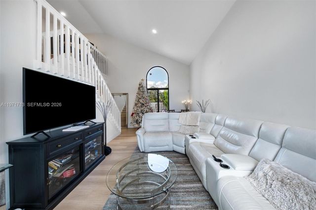 1140 SW 85th Ct, Miami, FL 33144