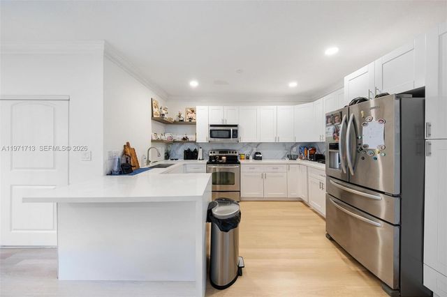 1140 SW 85th Ct, Miami, FL 33144