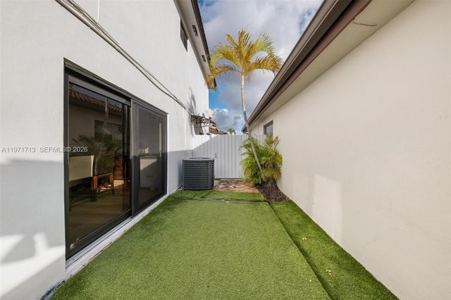 1140 SW 85th Ct, Miami, FL 33144