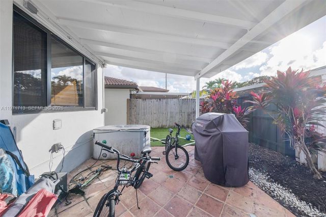 1140 SW 85th Ct, Miami, FL 33144