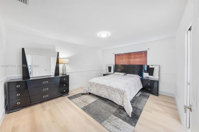 1140 SW 85th Ct, Miami, FL 33144