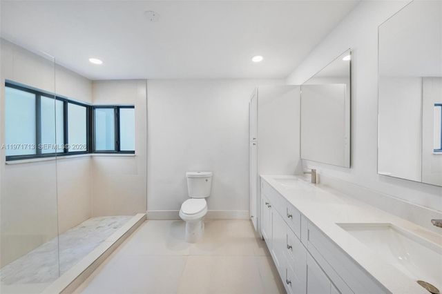 1140 SW 85th Ct, Miami, FL 33144