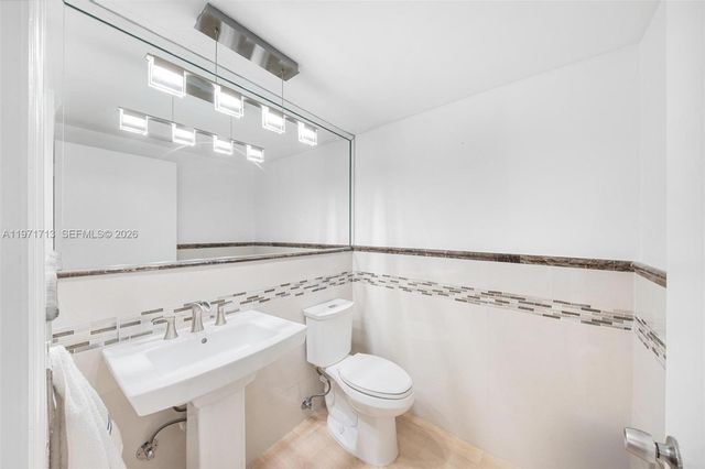 1140 SW 85th Ct, Miami, FL 33144