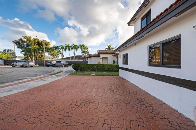 1140 SW 85th Ct, Miami, FL 33144