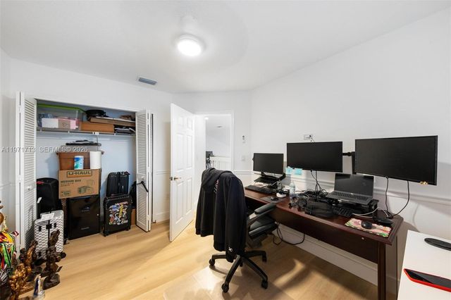 1140 SW 85th Ct, Miami, FL 33144