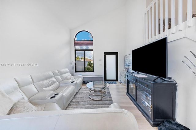 1140 SW 85th Ct, Miami, FL 33144