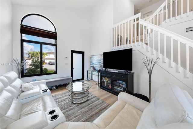 1140 SW 85th Ct, Miami, FL 33144