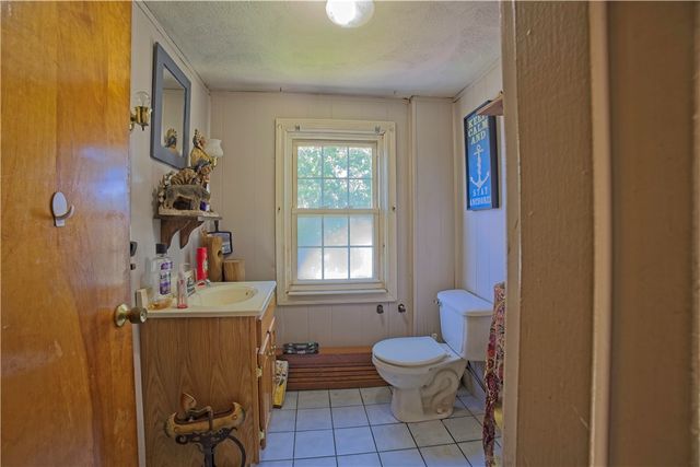 59 Wells Avenue, Warwick, RI 02889