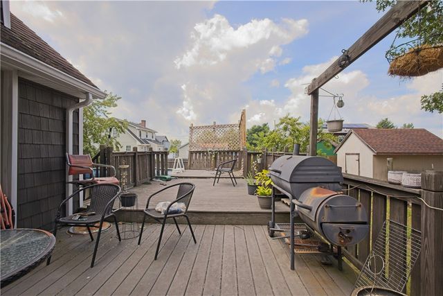 59 Wells Avenue, Warwick, RI 02889