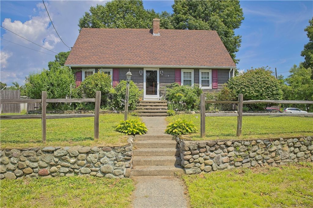 59 Wells Avenue, Warwick, RI 02889