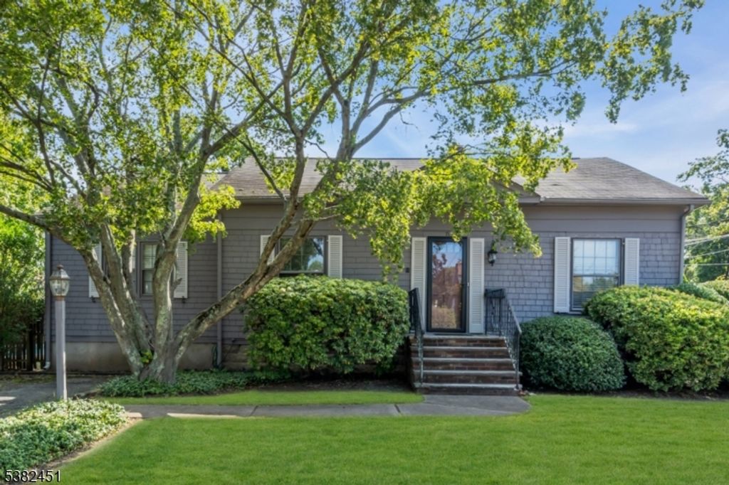 71 Burnham Rd, Morris Twp., NJ 07950