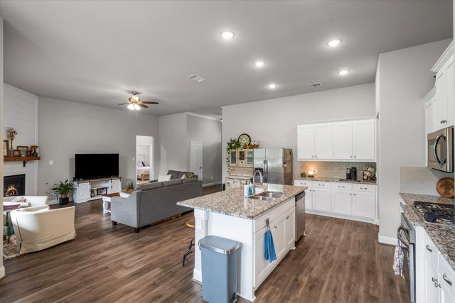 536 Private Road 7017, Edgewood, TX 75117