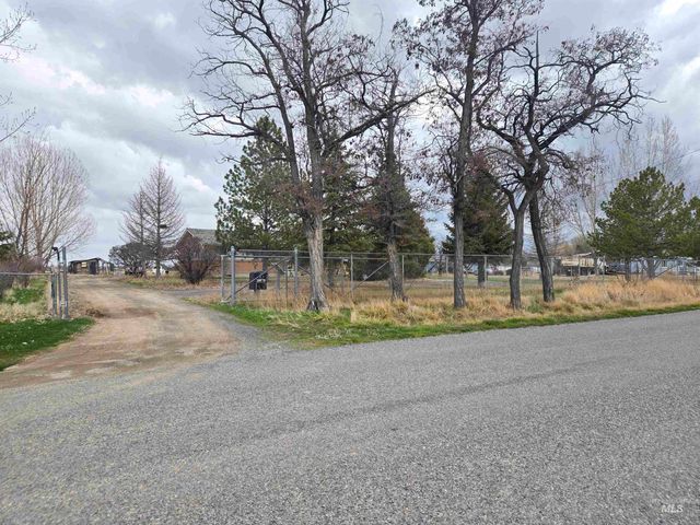 3636 N 3200 E, Twin Falls, ID 83301
