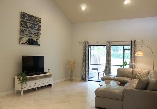 22383 Thousand Pines Lane, Boca Raton, FL 33428