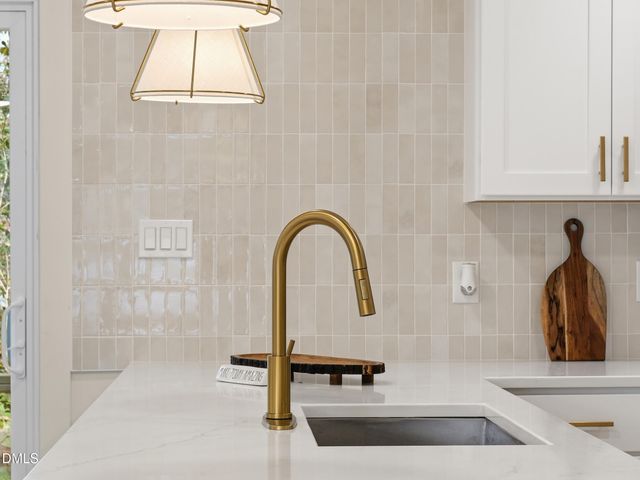 1513 Mountain View Court, Hillsborough, NC 27278