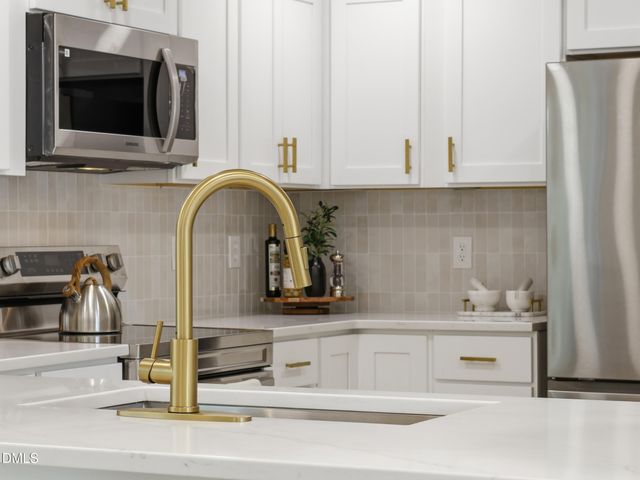 1513 Mountain View Court, Hillsborough, NC 27278