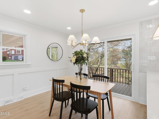 1513 Mountain View Court, Hillsborough, NC 27278