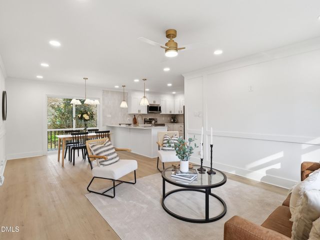 1513 Mountain View Court, Hillsborough, NC 27278