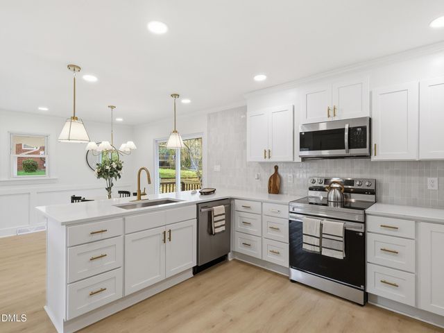 1513 Mountain View Court, Hillsborough, NC 27278