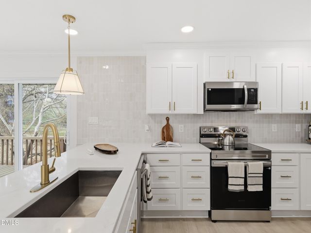 1513 Mountain View Court, Hillsborough, NC 27278