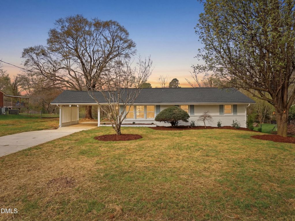 1513 Mountain View Court, Hillsborough, NC 27278