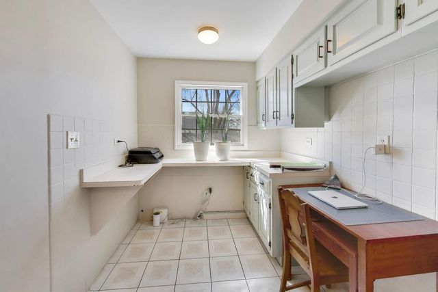 798 S Linden Avenue, Elmhurst, IL 60126