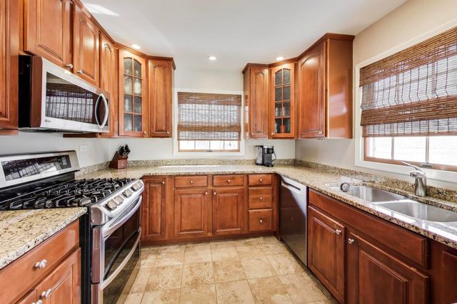 798 S Linden Avenue, Elmhurst, IL 60126