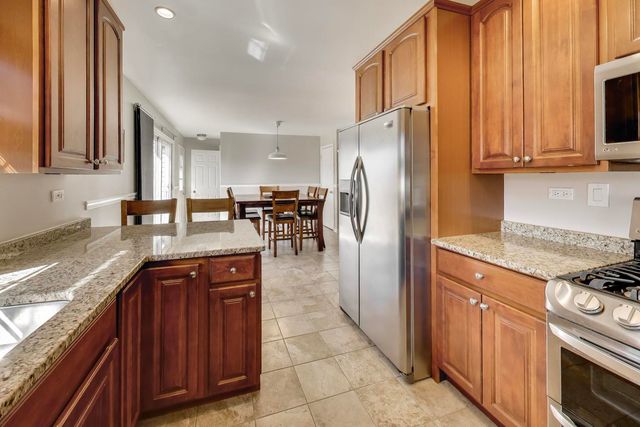 798 S Linden Avenue, Elmhurst, IL 60126