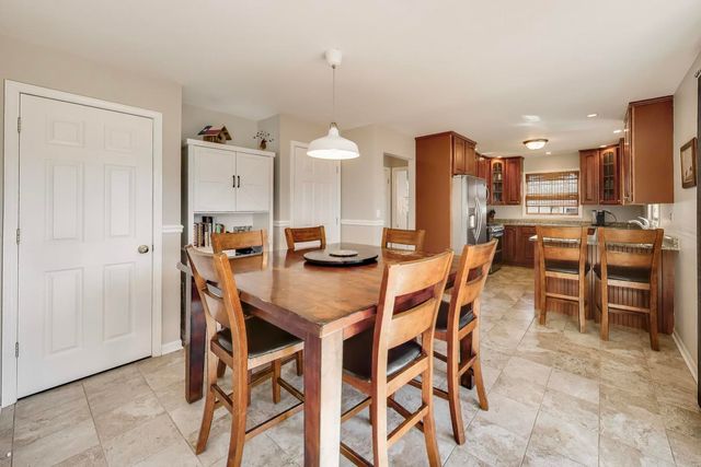 798 S Linden Avenue, Elmhurst, IL 60126