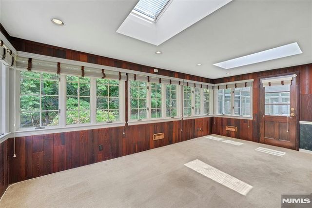 12 Glenwood Avenue, Demarest, NJ 07627
