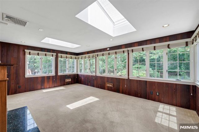 12 Glenwood Avenue, Demarest, NJ 07627