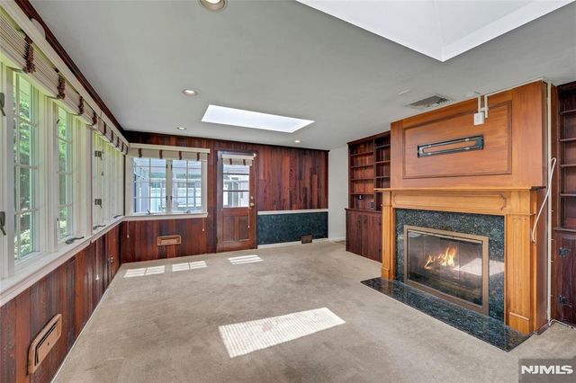 12 Glenwood Avenue, Demarest, NJ 07627