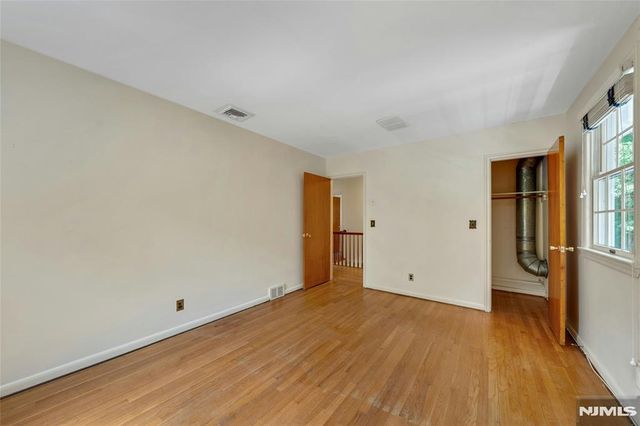 12 Glenwood Avenue, Demarest, NJ 07627