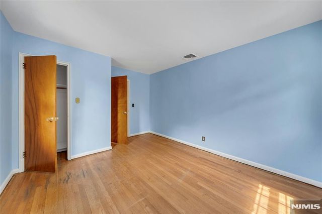 12 Glenwood Avenue, Demarest, NJ 07627